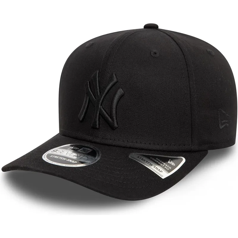 schwarze-gebogene-snapback-kappe-mit-schwarzem-logo-9seventy-stretch-snap-der-new-york-yankees-mlb-von-new-era