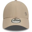 cap-zaoblena-brown-adjustable-strap-claro-9forty-flawless-new-york-yankees-mlb-new-era