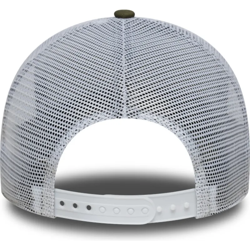 grune-und-weisse-trucker-cap-mit-grunem-logo-a-frame-league-essential-von-new-york-yankees-mlb-von-new-era