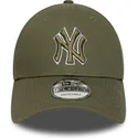 grune-verstellbare-curved-cap-mit-grunem-logo-9forty-outline-der-new-york-yankees-mlb-von-new-era