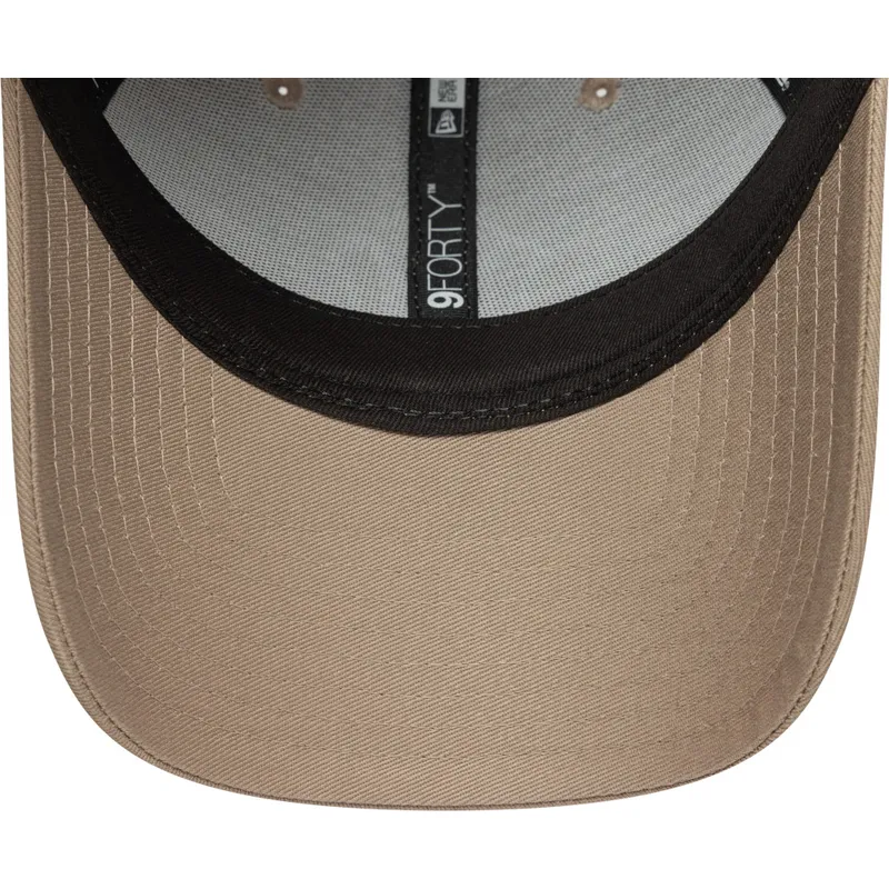 cap-zaoblena-brown-adjustable-strap-claro-9forty-outline-new-york-yankees-mlb-new-era
