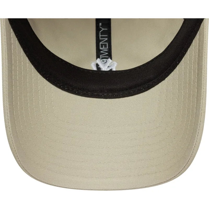beige-verstellbare-curved-cap-9twenty-mini-logo-der-new-york-yankees-mlb-von-new-era