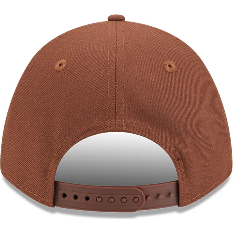 cap-zaoblena-brown-snapback-9forty-m-crown-a-frame-motorsport-nascar-new-era