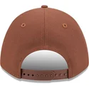 siltovky-zaoblena-hneda-snapback-9forty-m-crown-a-frame-motorsport-new-york-yankees-mlb-new-era