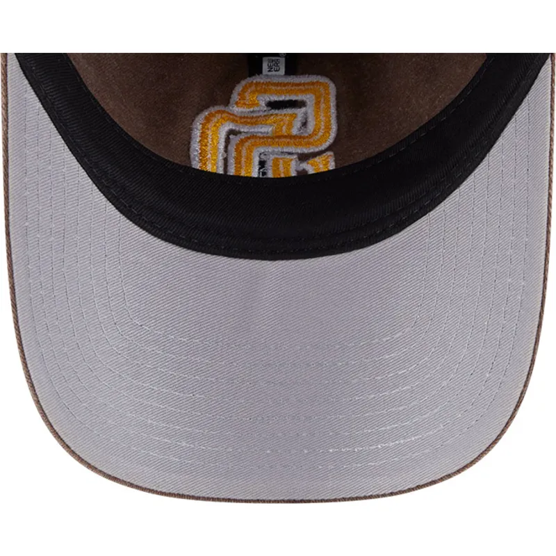 braune-gebogene-verstellbare-kappe-9twenty-washed-contrast-der-san-diego-padres-mlb-von-new-era