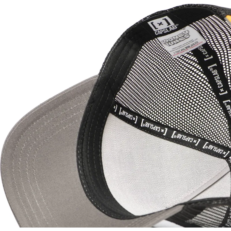 cap-zaoblena-multicolor-snapback-bugs-bunny-looney-tunes-capslab