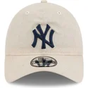 beige-verstellbare-curved-cap-mit-marineblauem-logo-9twenty-linen-spring-training-fan-pack-2025-der-new-york-yankees-mlb-von-new