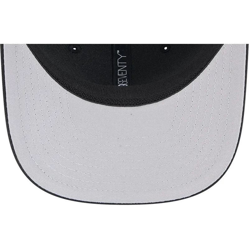 schwarze-trucker-cap-9seventy-stretch-snap-mesh-spring-training-fan-pack-2025-der-chicago-white-sox-mlb-von-new-era