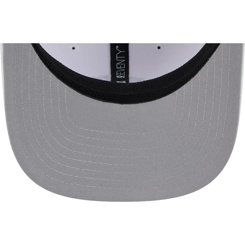 siltovka-zaoblena-biely-snapback-9seventy-perf-spring-training-fan-pack-2025-new-york-yankees-mlb-new-era