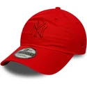 rote-verstellbare-curved-cap-mit-rotem-logo-9twenty-colour-pack-der-new-york-yankees-mlb-von-new-era