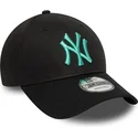 schwarze-verstellbare-kappe-mit-gebogenem-schirm-und-blauem-logo-9forty-league-essential-der-new-york-yankees-mlb-von-new-era