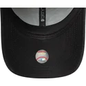 schwarze-verstellbare-kappe-mit-gebogenem-schirm-und-blauem-logo-9forty-league-essential-der-new-york-yankees-mlb-von-new-era