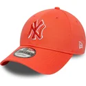 orangefarbene-verstellbare-curved-cap-mit-orangefarbenem-logo-9forty-team-outline-der-new-york-yankees-mlb-von-new-era