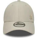cap-zaoblena-beige-adjustable-strap-9forty-tonal-flawless-new-york-yankees-mlb-new-era