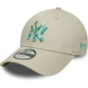 cap-zaoblena-beige-adjustable-strap-9forty-seasonal-infill-new-york-yankees-mlb-new-era