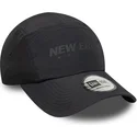 new-era-curved-brim-runner-tech-black-adjustable-cap
