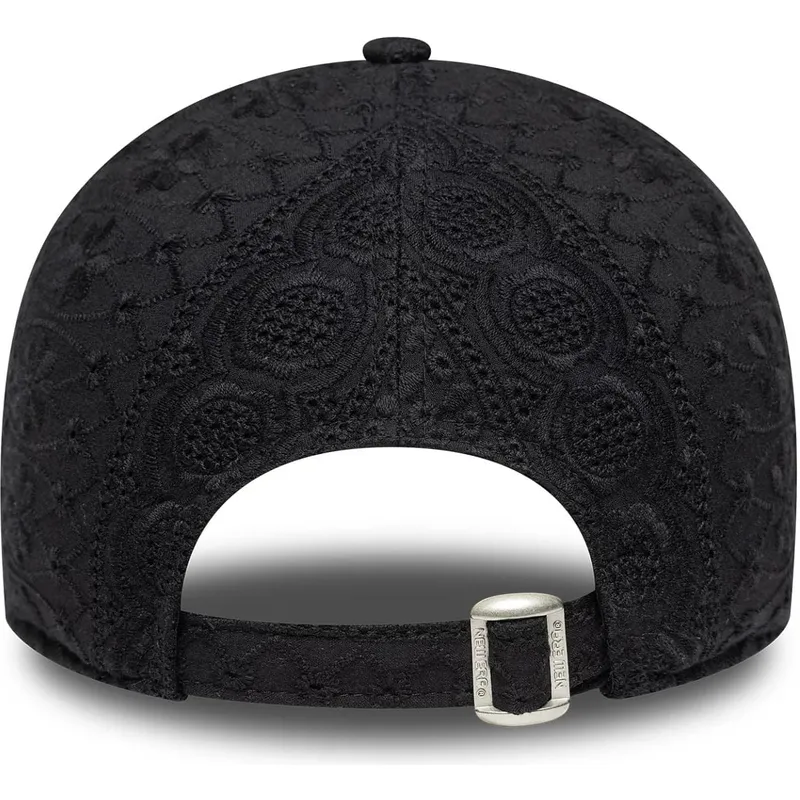 cap-zaoblena-black-adjustable-strap-9twenty-broderie-new-york-yankees-mlb-new-era