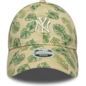 cap-zaoblena-beige-adjustable-strap-9twenty-all-over-print-tropical-new-york-yankees-mlb-new-era