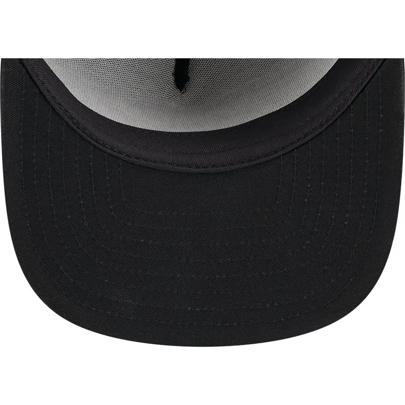 schwarze-enganliegende-flat-cap-59fifty-day-a-frame-der-chicago-bulls-nba-von-new-era