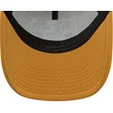 siltovka-zaoblena-bezova-snapback-a-frame-graphic-patch-new-era