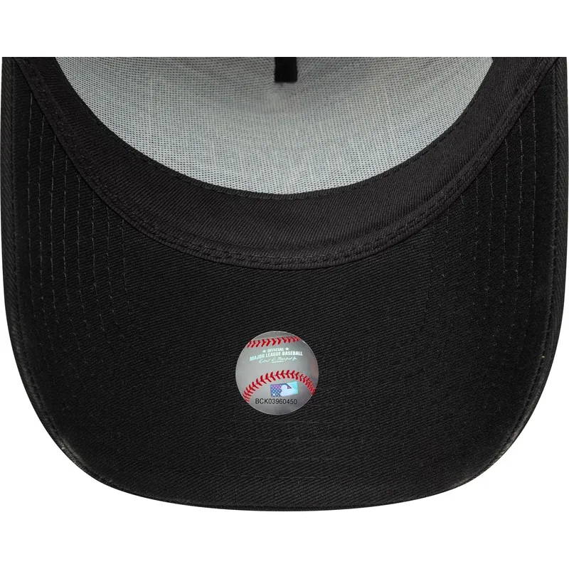 siltovka-zaoblena-cierna-snapback-a-frame-patch-new-york-yankees-mlb-new-era