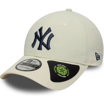 New Era Curved Brim Navy Blue Logo 9FORTY Recycled New York Yankees MLB Beige Adjustable Cap