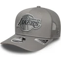 grau-melierte-trucker-kappe-mit-grauem-logo-9seventy-stretch-snap-tonal-der-los-angeles-lakers-nba-von-new-era