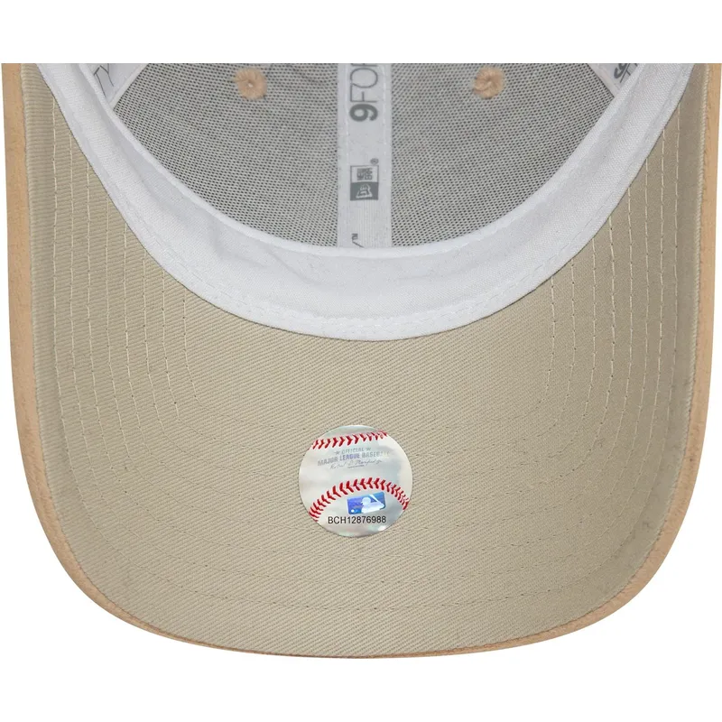 verstellbare-beige-damen-kappe-9forty-velour-diamante-los-angeles-dodgers-mlb-von-new-era
