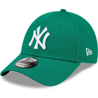 Šiltovky zaoblená zelená nastaviteľný pásik 9FORTY League Essential New York Yankees MLB New Era