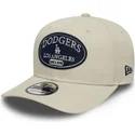 beige-gebogene-snapback-kappe-9seventy-stretch-snap-patch-der-los-angeles-dodgers-mlb-von-new-era