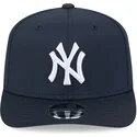 dunkelblaue-gebogene-snapback-kappe-9seventy-stretch-snap-perf-der-new-york-yankees-mlb-von-new-era
