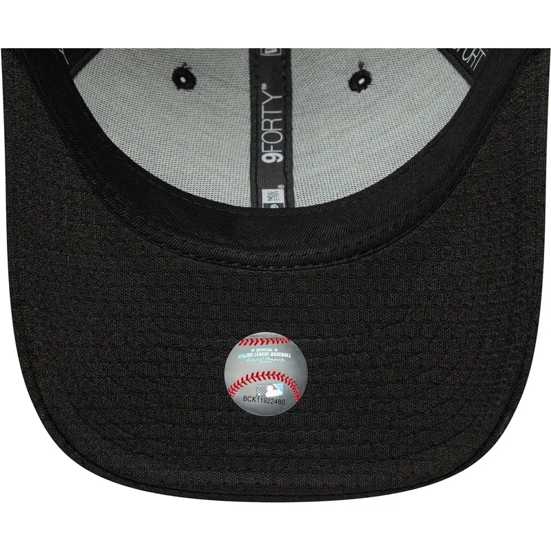 siltovka-zaoblena-cierna-snapback-9forty-flawless-mesh-new-york-yankees-mlb-new-era siltovka-zaoblena-cierna-snapback-9forty-flawless-mesh-new-york-yankees-mlb-new-era