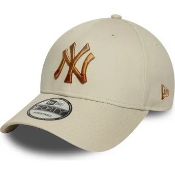 Beige verstellbare Kappe mit gebogenem Schirm und braunem Logo 9FORTY Ombre Infill der New York Yankees MLB von New Era