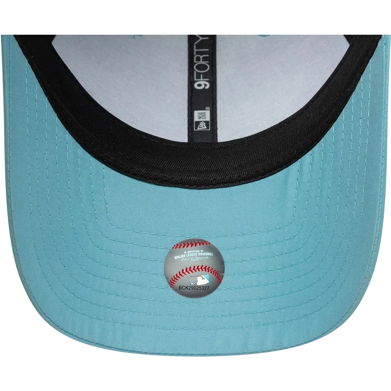 hellblaue-verstellbare-curved-cap-mit-blauem-logo-9forty-tonal-flawless-der-new-york-yankees-mlb-von-new-era