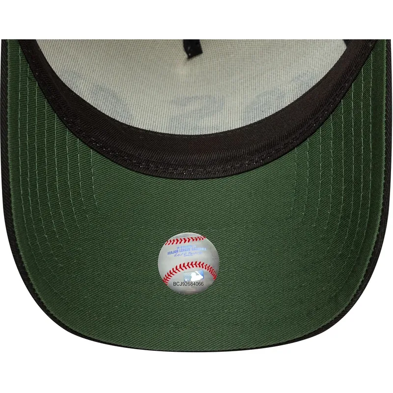 siltovka-zaoblena-bezova-snapback-a-frame-paisley-chicago-white-sox-mlb-new-era siltovka-zaoblena-bezova-snapback-a-frame-paisley-chicago-white-sox-mlb-new-era