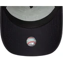 siltovka-zaoblena-tmavomodra-snapback-a-frame-outline-new-york-yankees-mlb-new-era