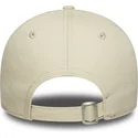 beige-verstellbare-damenkappe-9twenty-phrase-mi-media-naranja-von-new-era