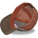 siltovka-zaoblena-hneda-snapback-01-von-dutch