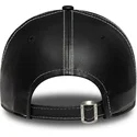 schwarze-gebogene-verstellbare-damenkappe-9forty-topstitch-pu-der-new-york-yankees-mlb-von-new-era