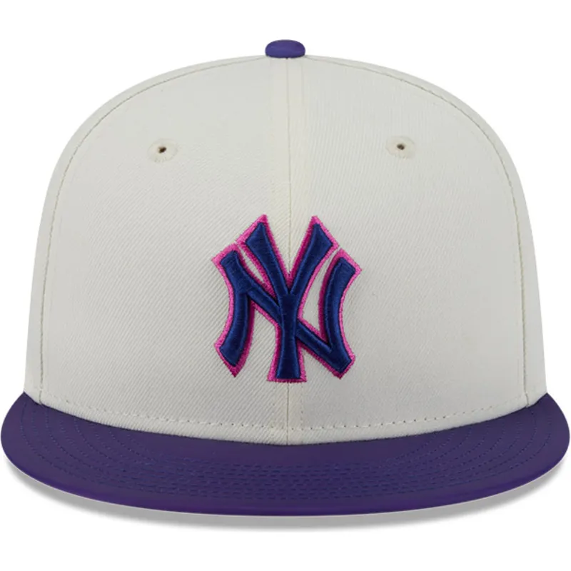 beige-und-violette-anliegende-flat-cap-59fifty-clr-dvlp-der-new-york-yankees-mlb-von-new-era