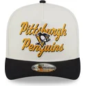 beige-und-schwarze-gebogene-snapback-kappe-9fifty-a-frame-chainstitch-der-pittsburgh-penguins-nhl-von-new-era