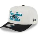 gorra-curva-beige-y-negra-snapback-9fifty-a-frame-chainstitch-de-san-jose-sharks-nhl-de-new-era