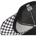 siltovka-zaoblena-cierna-snapback-loo12-wil-kojot-looney-tunes-capslab