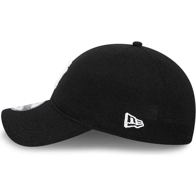 siltovky-zaoblena-cierna-nastavitelny-pasik-9twenty-merino-wool-yarn-new-york-yankees-mlb-new-era