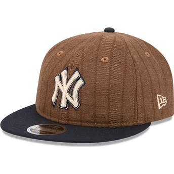 Braune und marineblaue verstellbare flache Kappe 9FIFTY Retro Crown Wool Pinstripe der New York Yankees MLB von New Era
