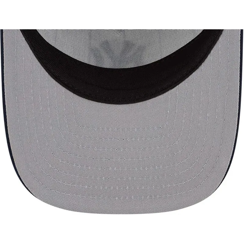 siltovka-zaoblena-biely-snapback-9fifty-a-frame-satin-pinstripe-new-york-yankees-mlb-new-era siltovka-zaoblena-biely-snapback-9fifty-a-frame-satin-pinstripe-new-york-yankees-mlb-new-era