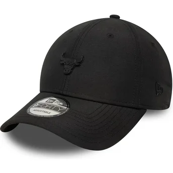 Šiltovky zaoblená čierna nastaviteľný pásik 9FORTY Pin Chicago Bulls NBA New Era
