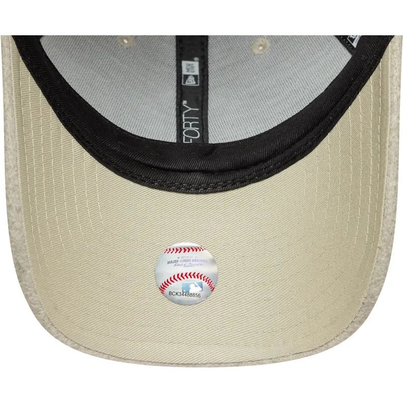 cap-zaoblena-beige-snapback-9forty-melton-wool-new-york-yankees-mlb-new-era