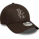 verstellbare-braune-9forty-kappe-mit-gebogenem-schirm-los-angeles-dodgers-mlb-outline-von-new-era