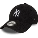 schwarze-verstellbare-9forty-winter-borg-kappe-der-new-york-yankees-mlb-von-new-era